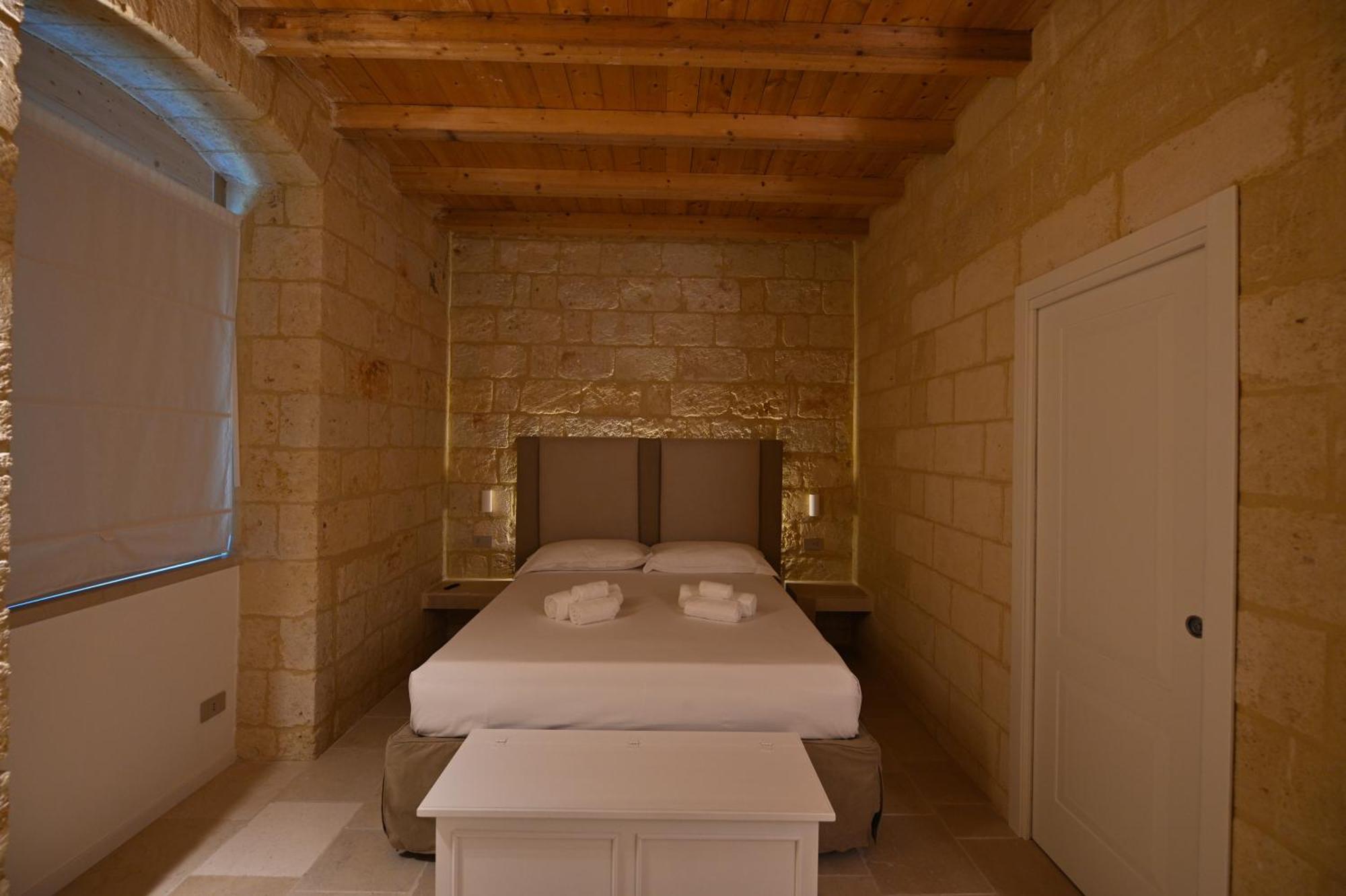 Palazzo Momi Bed & Breakfast Bari Exterior photo