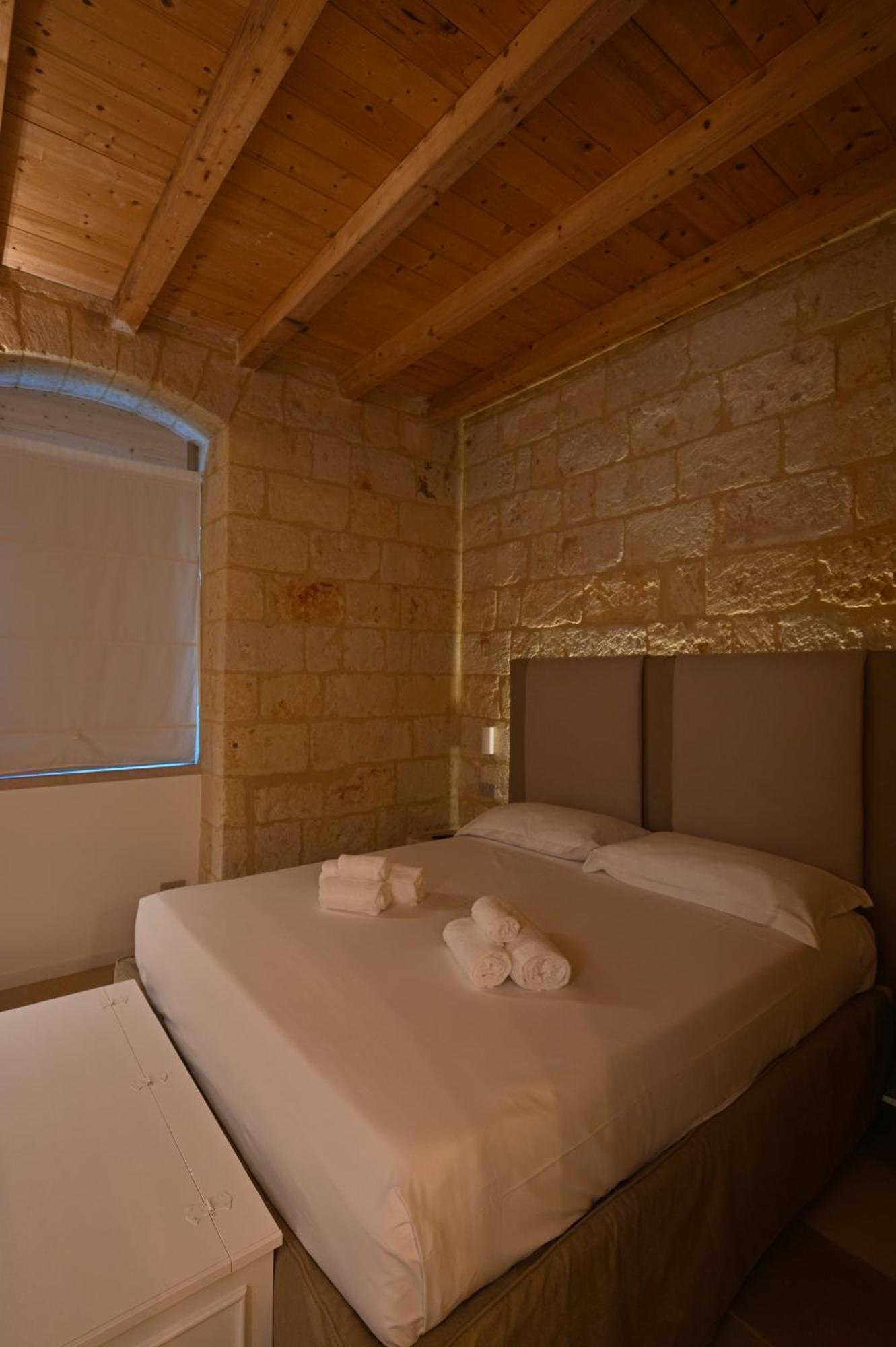 Palazzo Momi Bed & Breakfast Bari Exterior photo